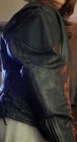 Women's leather motorcycle jacket - Picture 13 of 16